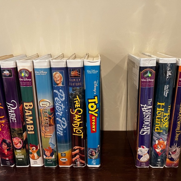Lot of Ten (10) Disney VHS Tape Rated with Three (3) New Sealed Rated G & One PG - Picture 1 of 8
